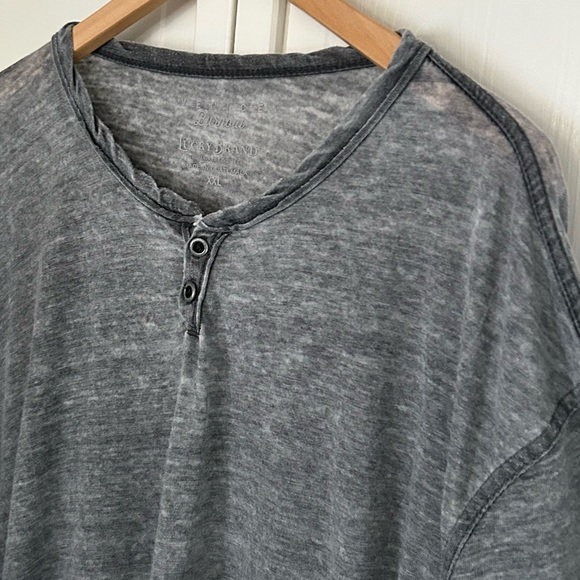 Lucky Brand Venice Burnout Men’s Size XXL Short Sleeve Notch Neck Tee - Picture 5 of 12